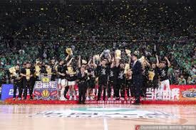 科里·西格在两支不同球队获得世界大赛 MVP，确立其大场面先生地位