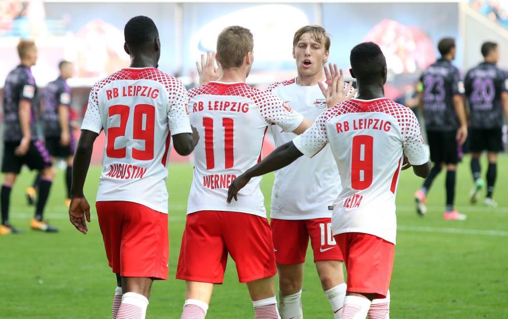 她在触壁瞬 她在触壁瞬